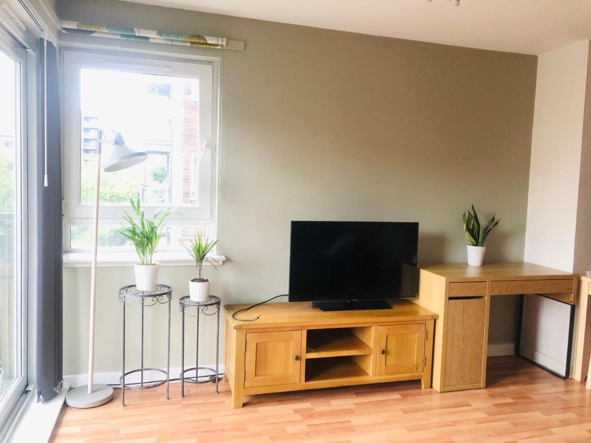 Modern Spacious Retreat Full Fibre Wi-Fi & Free Parking Edinburgh Eksteriør billede